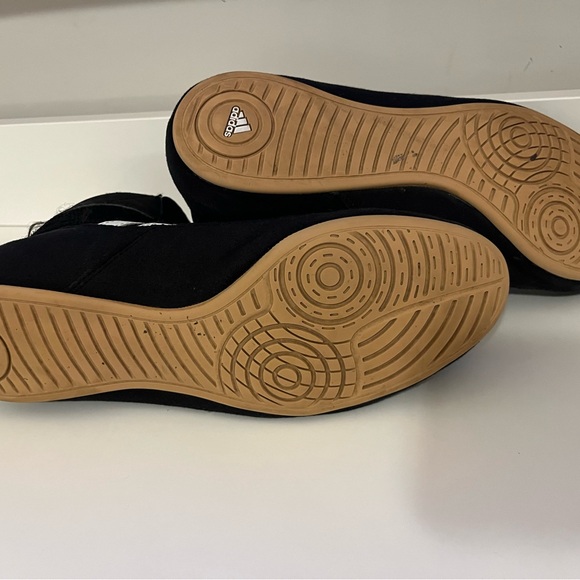 Men’s Adidas Wrestling Shoes, size 9 - Picture 3 of 4